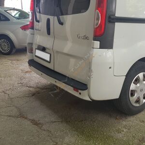 Renault Trafic Arka Tampon Eşiği 2001-2014 arası Tampon Üstü Koruma Parlak / Mat Siyah Trafik
