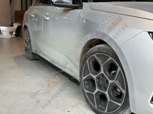 Opel Astra L Body Kit Ön Yan Arka Spoiler Parlak Siyah Set
