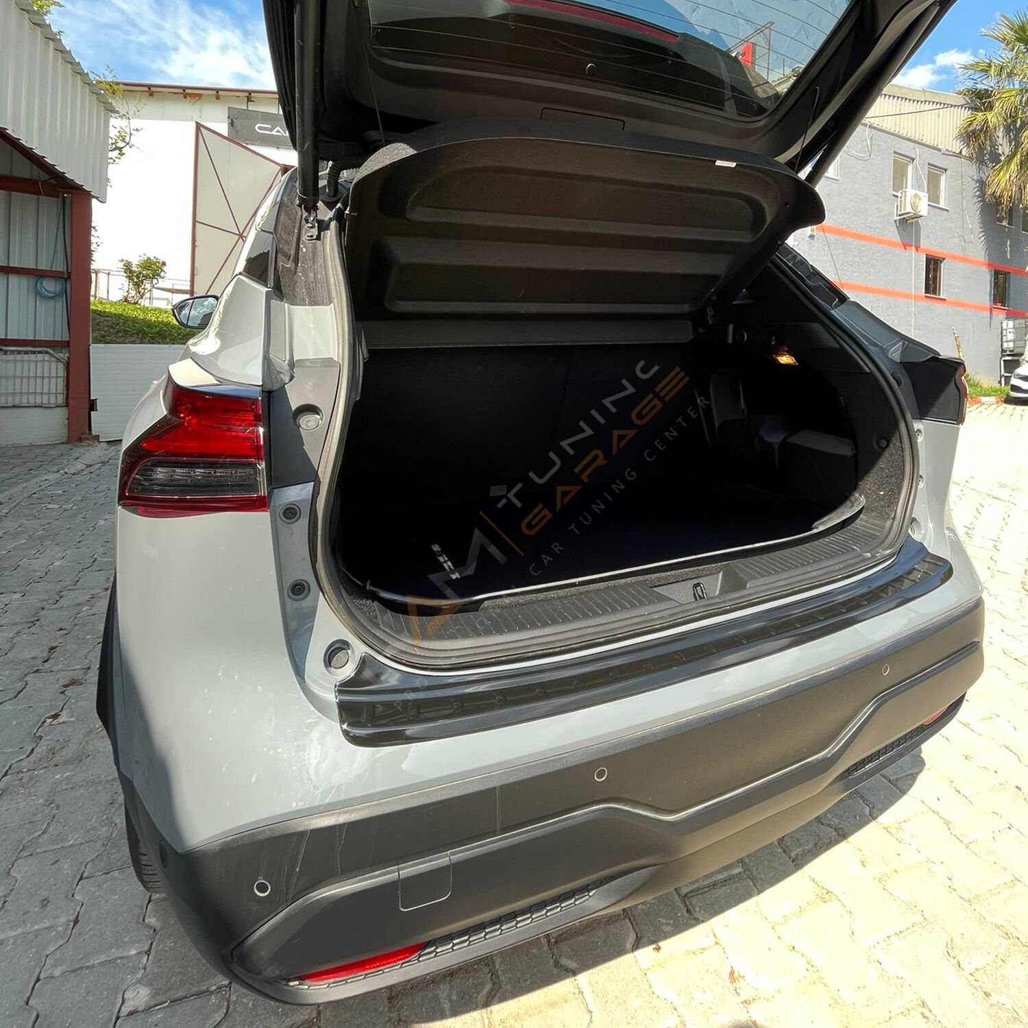 Nissan Qashqai Arka Tampon Eşiği 2021+ Tampon Üstü Koruma Parlak / Mat Siyah