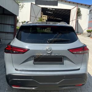 Nissan Qashqai Arka Tampon Eşiği 2021+ Tampon Üstü Koruma Parlak / Mat Siyah