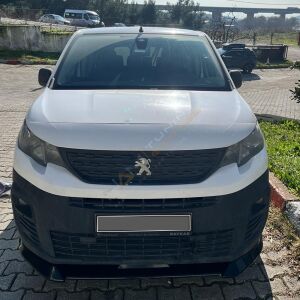 Peugeot Partner Ön Tampon Altı Lip Parlak Siyah 2019+ Uyumlu