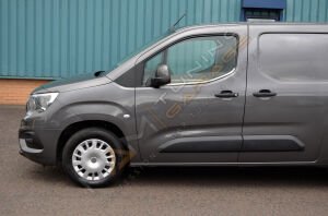 Peugeot Rifter Krom Cam Çıtası