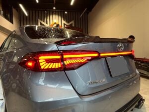 TOYATA COROLLA 2019+ IÇIN UYUMLU LED STOP SPOILER KIRMIZI