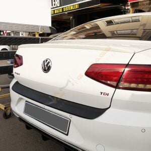 Passat B8 Arka Tampon Eşiği 2015+ Tampon Üstü Koruma Parlak / Mat Siyah