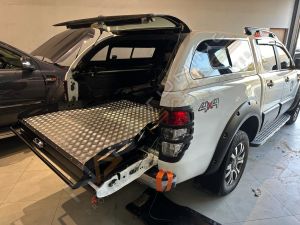 Mercedes X-Class Sürgülü Kasa İçi Çekmece Kasa Sürgüsü AQM-S60 xclass