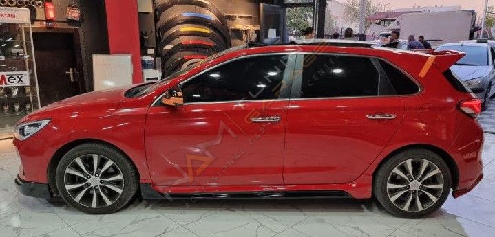 Hyundai i30 Yan Ek Marşpiyel 2017+ Plastik