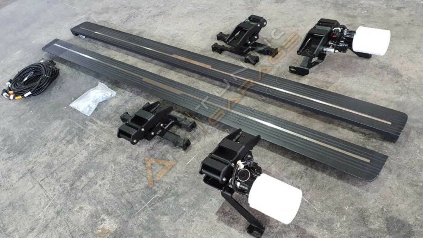 PORSCHE CAYENNE (2018-2020) IÇIN UYUMLU ELEKTRIKLI YAN BASAMAK