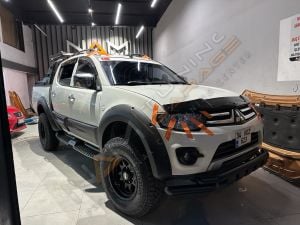 Mitsubishi L200 Dodik Seti Çamurluk Kaplama 4 parça 2010-2014 arası