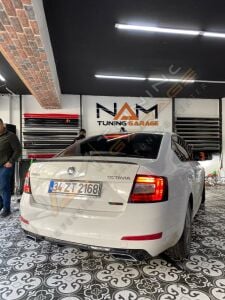 Skoda Octavia Difüzör (Plastik) Piano Black 2013-2020