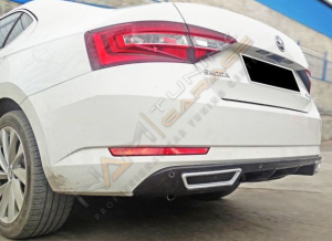 Skoda SuperB Egzoz Görünümlü Difüzör (Plastik) Piano Black