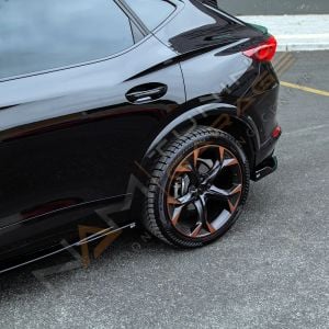 Cupra Formentor Arka Köşe Flap (Parlak Siyah Boyalı) 2021+