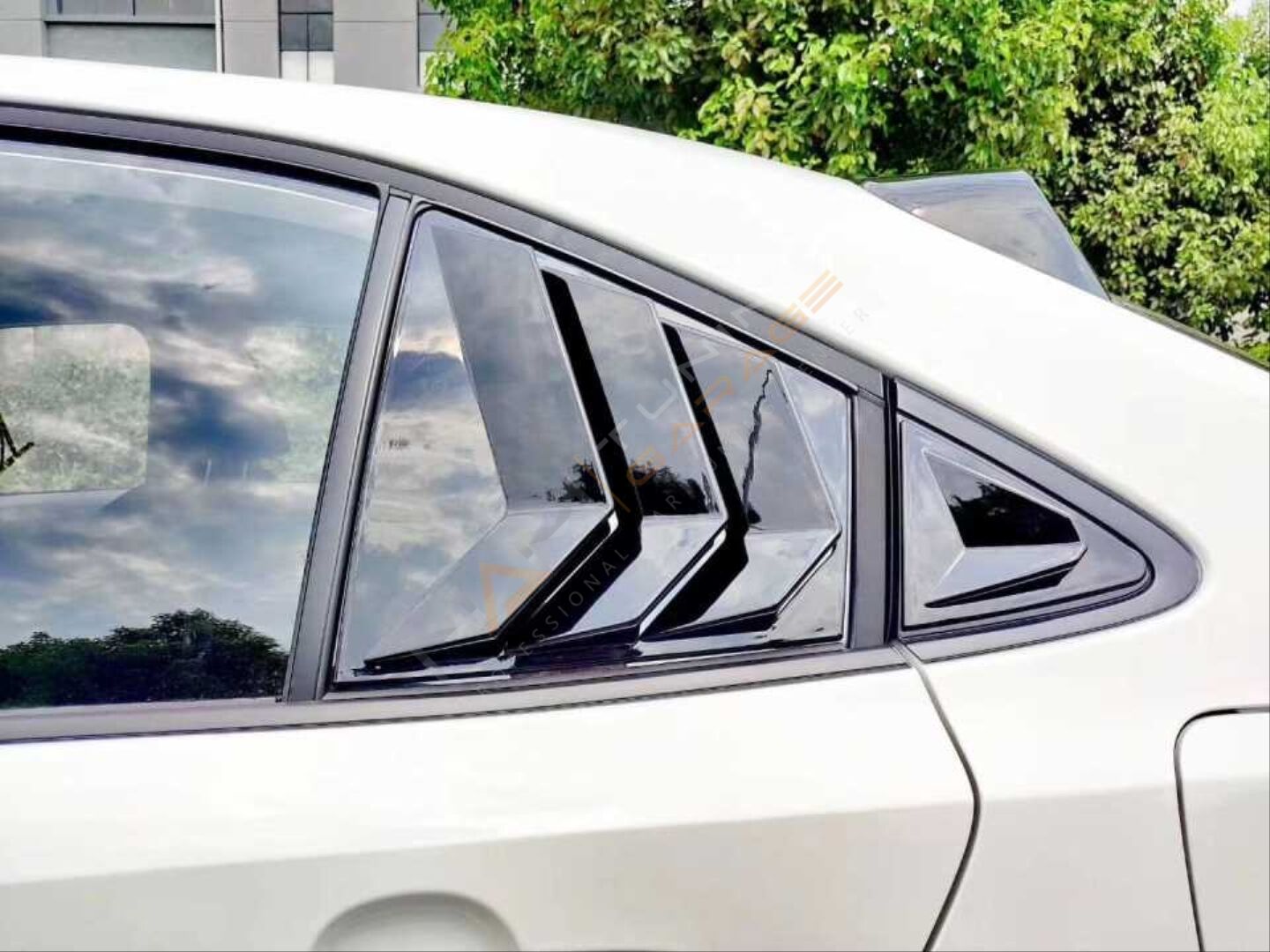 Corolla Kelebek Cam Kaplama Vizörü 2019+ Parlak Siyah