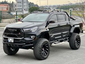 HILUX 2019+ IÇIN GR BODY KIT FACELIFT FARSIZ STOPSUZ