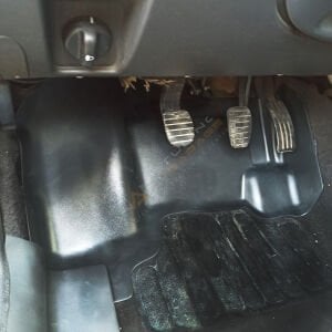 Dacia Duster Pedal Altı Plastik Kaplama 2010-2017 arası uyumlu