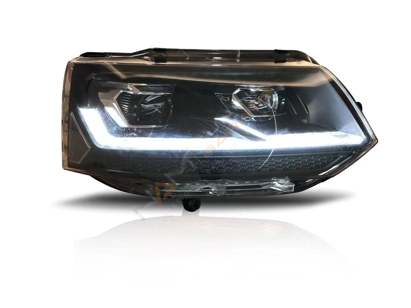 TRANSPORTER & CARAVELLE T6 (10-15) İÇİN 2019+ T6.1 GÖRÜNÜM FULL LED FAR (Halojen farlı model için)