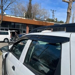 Dacia Duster 2018-2024 Yıl Aralığı Uyumlu Cam Rüzgarlığı 4 Parça