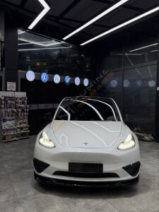 Tesla Model Y Ön Lip Parlak Siyah