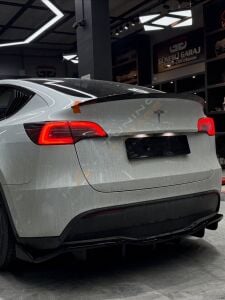Tesla Model Y Arka Difüzör Parlak Siyah