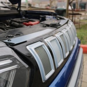 Dacia Duster Ön Panjur Jeep Model 2018-2024 Telli Parlak Siyah - Gri