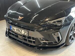 Cupra Leon Ön Lip Tampon Altı Ek (Parlak Siyah Boyalı) 2020 ve üzeri