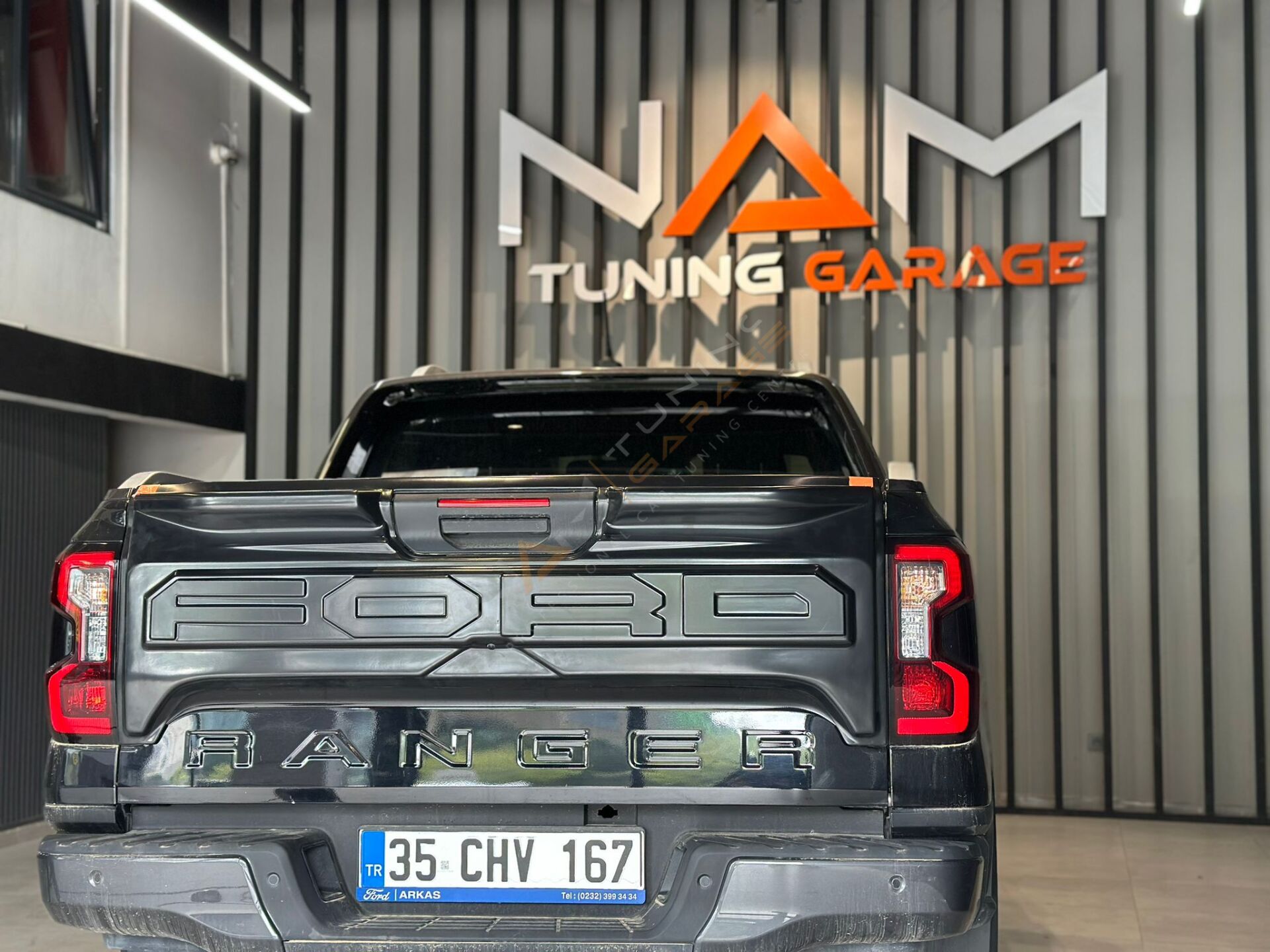 Ford Ranger 2023+ Bagaj Kaplama Arka Kapak Plastiği Parlak Siyah