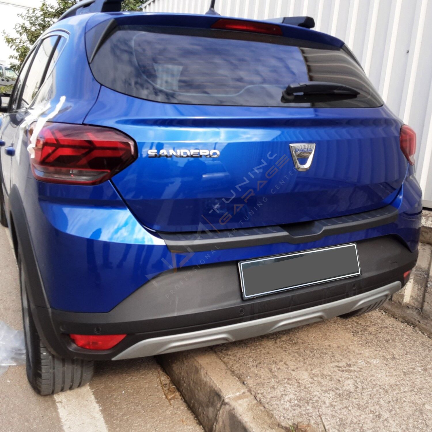 Dacia Sandero Arka Tampon Eşiği 2021+ Tampon Üstü Koruma Parlak / Mat Siyah