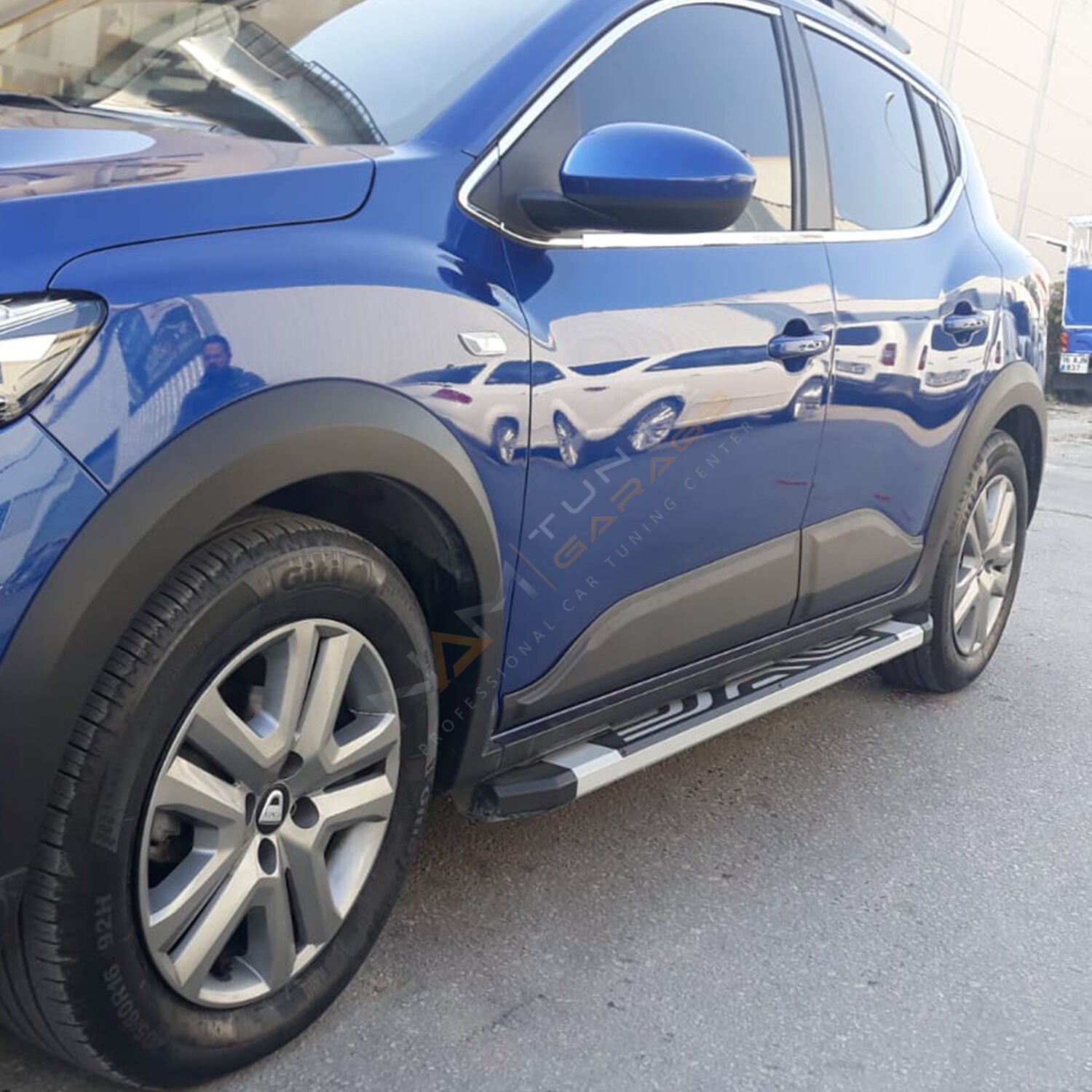 Dacia Sandero Kapı Kaplama Seti Kapı Dodiği Mat Siyah 2021+
