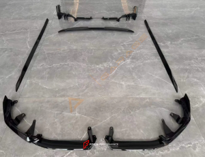 BMW 5 SERİSİ 2023+ G60 İÇİN AERO KIT (PIANO BLACK)