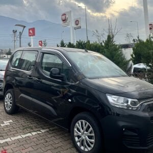 Fiat Doblo Kromlu Cam Rüzgarlığı 2 Parça 2023+