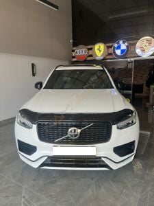 Volvo XC90 Ön Kaput Rüzgarlığı Maskesi 2020-2024 arası Parlak Siyah