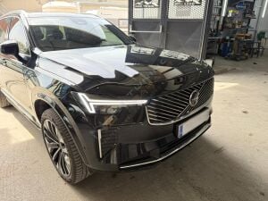 Volvo XC90 Ön Kaput Rüzgarlığı Maskesi 2025 ve üzeri Parlak Siyah