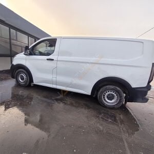 Ford Custom Çamurluk Dodik Seti 2023+ KISA ŞASE SAĞ SÜRGÜ