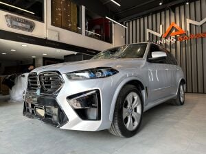 BMW E70 X5 İÇİN G05 X5M FACELIFT BODY KIT