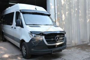 Mercedes Sprinter Ön Cam Güneşliği 2019+ Parlak Siyah