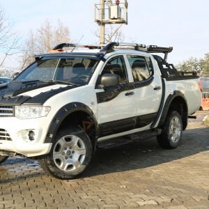 Mitsubishi L200 Yarasa Kapı Kaplama 4 Parça 2007-2014 arası